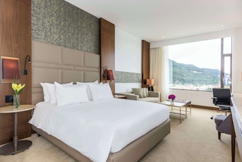 Superior Room (Extra Bed 3 adults)