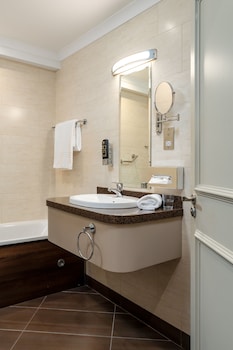 Superior Twin Room, River View