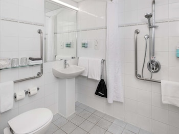 Room, 1 King Bed, Accessible, City View