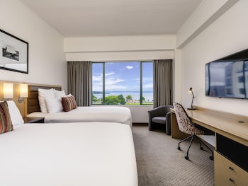 Twin Room, 2 Queen Beds, Lake View