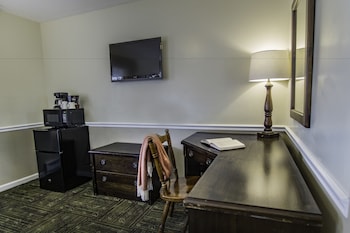 Economy Single Room, 1 Queen Bed, Annex Building