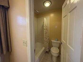 Economy Single Room, 1 Queen Bed, Annex Building