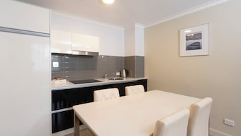 One Bedroom Spa Suite, 1 Queen Bed