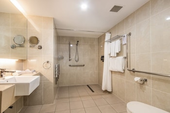 Wheelchair Accessible, 1 King