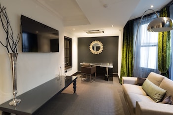 Drop Dead Gorgeous Splash Suite