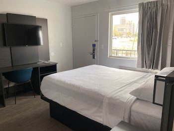 Deluxe Room, 1 Double Bed, Non Smoking, Refrigerator & Microwave