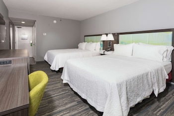Room, 2 Queen Beds (Streetside View)