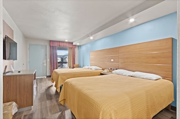 Double Queen Room Smoking