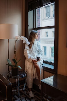 Executive Suite, City View