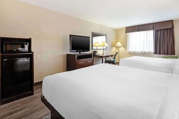 Standard Room, 2 Queen Beds, Accessible, Non Smoking (Interior)