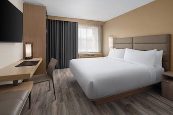 Room, 1 King Bed, Accessible Bathtub