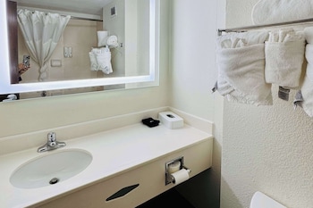 Suite, 1 King Bed, Non Smoking