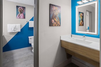 Suite, 2 Queen Beds, Non Smoking