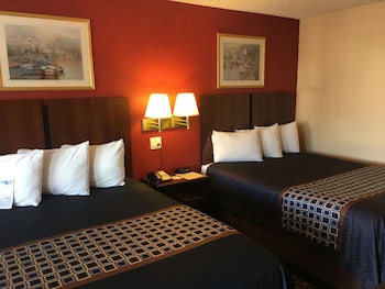 Room, 2 Queen Beds, Smoking