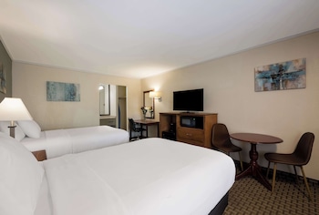 Standard Room, 2 Double Beds, Non Smoking, Refrigerator