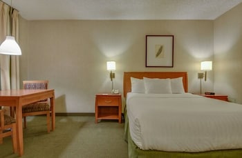 Standard Room, 1 Queen Bed