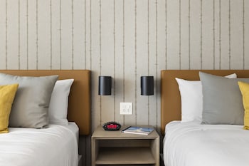 Standard Room, 2 Queen Beds, Ground Floor