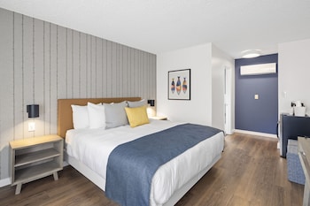 Standard Room, 1 King Bed, Ground Floor