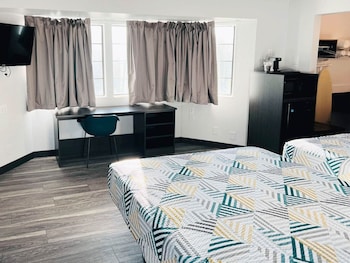 Premium Room, 2 Queen Beds, Non Smoking, Refrigerator & Microwave