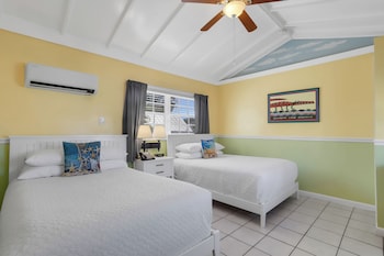 Standard Room, 2 Double Beds, Nonsmoking, Private Bathroom