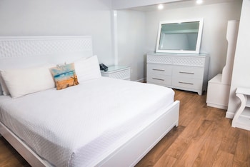 Palms Villa (Not Pet Friendly)