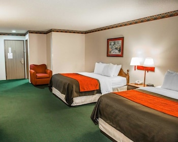 Standard Room, 2 Queen Beds, Non Smoking