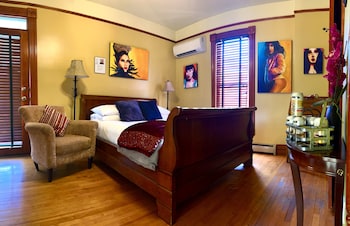 City Room, 1 Queen Bed