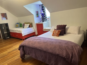 Design Room, 1 Queen Bed