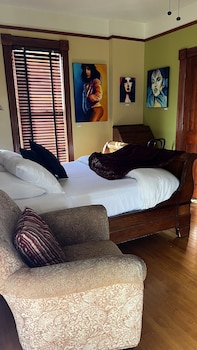 City Room, 1 Queen Bed