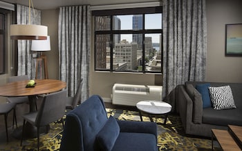 Metropolitan Suite