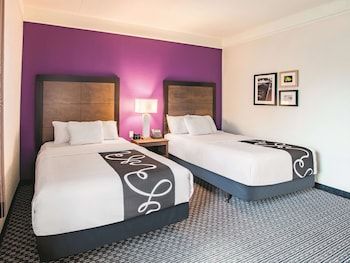 Room, 2 Double Beds, Accessible, Non Smoking (Mobility/Hearing, Tub w/ Grab Bars)