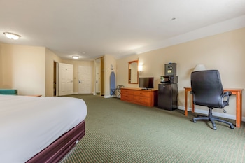 Suite, 1 King Bed, Non Smoking