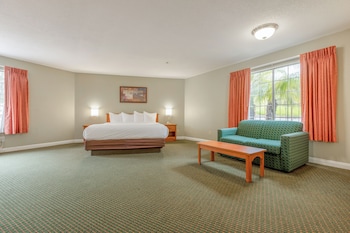 Suite, 1 King Bed, Non Smoking