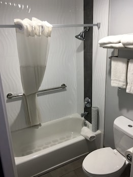 Suite, 1 King Bed with Sofa, Balcony, Non Smoking
