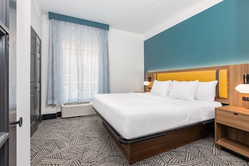 Suite, 1 King Bed, Non Smoking