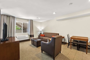 Suite, 1 King Bed, Non Smoking
