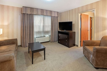Suite, 1 King Bed, Non Smoking