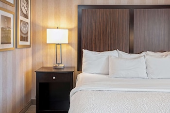 Deluxe Suite, 1 King Bed, Non Smoking