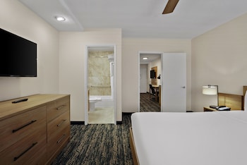 Suite, 1 King Bed with Sofa bed, Non Smoking