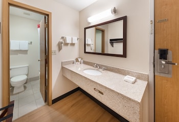 Deluxe Room, 2 Queen Beds, Non Smoking