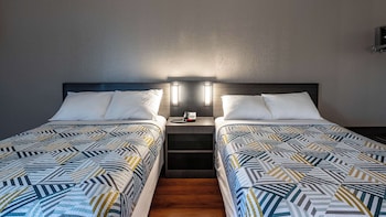 Standard Room, 2 Double Beds, Non Smoking