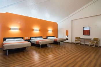 Standard Suite, 1 King Bed, Non Smoking, Refrigerator & Microwave