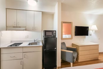 Deluxe Room, 1 Queen Bed, Accessible, Non Smoking