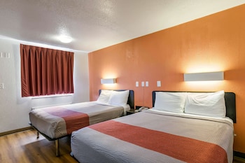 Standard Room, 2 Queen Beds, Non Smoking