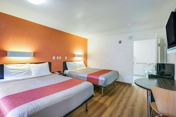 Standard Room, 2 Queen Beds, Non Smoking