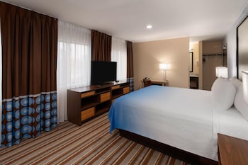 Studio Suite, 1 King Bed, Non Smoking (Second Floor)