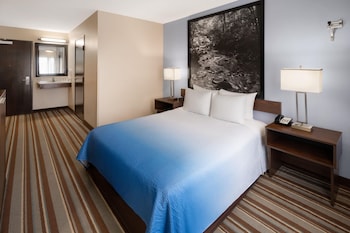 Room, 1 Queen Bed, Accessible, Non Smoking (First Floor)