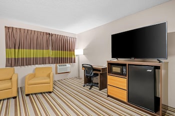 Studio Suite, 1 King Bed, Non Smoking
