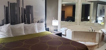 Deluxe Studio Suite, 1 King Bed, Non Smoking