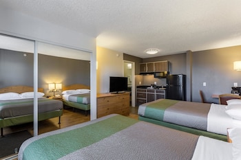 Standard Room, 2 Double Beds, Non Smoking